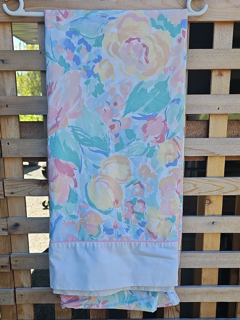 Vintage Pastel Floral Twin Flat Sheet - Soft Watercolor Blooms